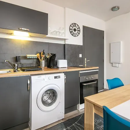 Le Coeur Des Montagnes - Parking Prive Apartment *